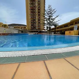 https://estudio-playa-las-vistas-las-americas.in-canary-islands.com