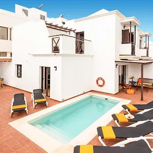 https://villa-rincon-lanzarote-by-villa-plus.in-canary-islands.com