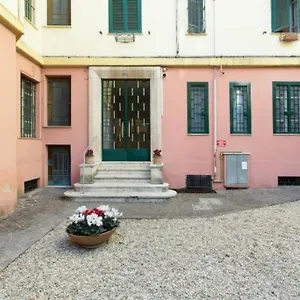 https://postcard-from-rome-metro-b.it-romehotels.com